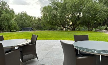 VENTA DE DEPARTAMENTO CON GYM ALBERCA Y VISTA AL CAMPO DE GOLF EN BALVANERA QUERÉTARO