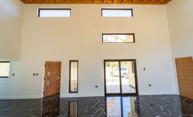 Hermosa casa en venta en el sur de chile ,vive la espectacular experiencia de vivir en la casa de tus sueños