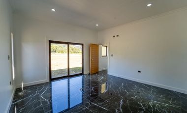 Hermosa casa en venta en el sur de chile ,vive la espectacular experiencia de vivir en la casa de tus sueños