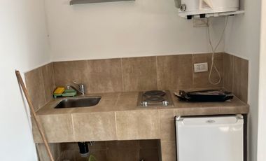 Departamento 3 ambientes con dependencia, balcón al frente, terraza privada y cochera – ¡En pleno centro! vista al mar