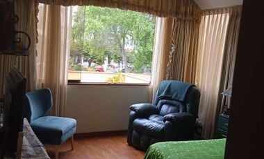 HERMOSA CASA EN VENTA CON JARDINES Y PISCINA EN SAN ISIDRO Y CERCA A LA AV. SALAVERRY