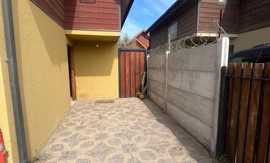 Casa Aislada en Avenida de Barrio Huertos II, Buin.