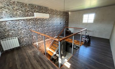 VENDEMOS CASA  DE 4 AMBIENTES + GALPÒN POCA ANTIGÜEDAD