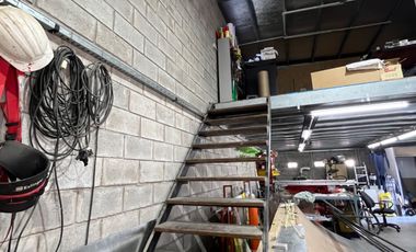 VENDEMOS CASA  DE 4 AMBIENTES + GALPÒN POCA ANTIGÜEDAD