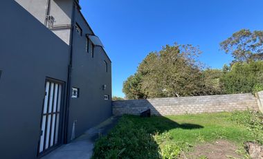 VENDEMOS CASA  DE 4 AMBIENTES + GALPÒN POCA ANTIGÜEDAD