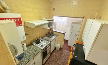 VENDEMOS DEPARTAMENTO DE 3 AMB CON DEPENDENCIA EN PLENO CENTRO