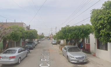 Casa en C. Lomas Verdes, Lomas de San Luis, La Barca, Jal.