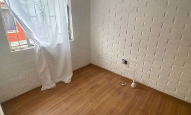 Se Vende Linda Casa dos Pisos  3D2B excelente conectividad cerca a metro y centros comerciales