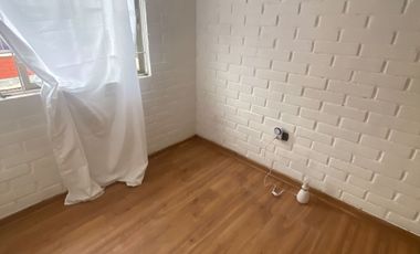 Se Vende Linda Casa dos Pisos  3D2B excelente conectividad cerca a metro y centros comerciales