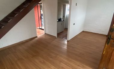 Se Vende Linda Casa dos Pisos  3D2B excelente conectividad cerca a metro y centros comerciales