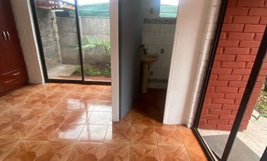 Se Vende Linda Casa dos Pisos  3D2B excelente conectividad cerca a metro y centros comerciales