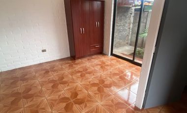 Se Vende Linda Casa dos Pisos  3D2B excelente conectividad cerca a metro y centros comerciales