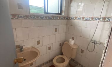 Se Vende Linda Casa dos Pisos  3D2B excelente conectividad cerca a metro y centros comerciales