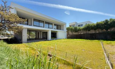 Casa Piedra Roja, Chicureo Oriente