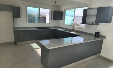 Hermosa casa con alberca en Oaxtepec, Morelos. (NO SE ACEPTAN CREDITOS HIPOTECARIOS)