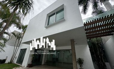 CASA EN RENTA EN BUGAMBILIAS CON 5 RECAMARAS