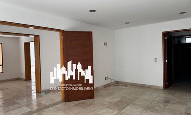 CASA EN RENTA EN BUGAMBILIAS CON 5 RECAMARAS