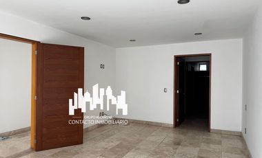 CASA EN RENTA EN BUGAMBILIAS CON 5 RECAMARAS