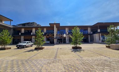 LOCAL COMERCIAL EN RENTA ideal para restaurante en Campanario Norte.