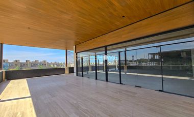 LOCAL COMERCIAL EN RENTA ideal para restaurante en Campanario Norte.