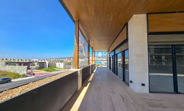 LOCAL COMERCIAL EN RENTA ideal para restaurante en Campanario Norte.