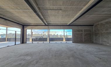 LOCAL COMERCIAL EN RENTA ideal para restaurante en Campanario Norte.