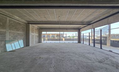 LOCAL COMERCIAL EN RENTA ideal para restaurante en Campanario Norte.