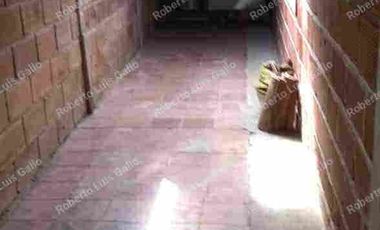 Vendo casa 1er piso en condominio al frente del hotel descanso del amor en BELL0