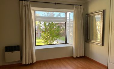 VENDE ACOGEDORA CASA EN SANTA AURORA MACHALI