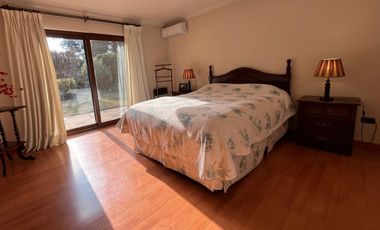 VENDE ACOGEDORA CASA EN SANTA AURORA MACHALI