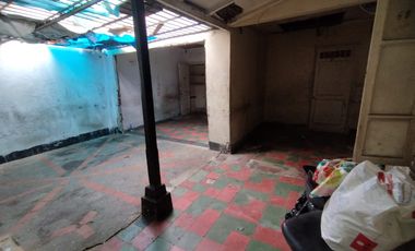 Venta Casa lote en campo Valdez, la norma permite 6 unidades de vivienda y un local comercia