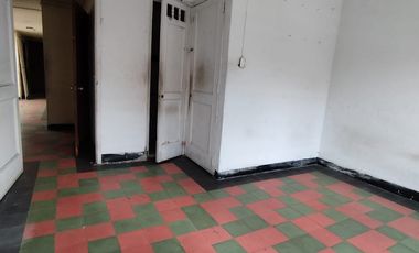 Venta Casa lote en campo Valdez, la norma permite 6 unidades de vivienda y un local comercia