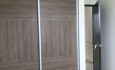 CASA EN RENTA EN NISPEROS CERCA DE VALLE IMPERIAL - 3 RECAMARAS