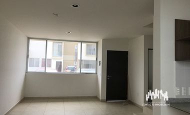 CASA EN RENTA EN NISPEROS CERCA DE VALLE IMPERIAL - 3 RECAMARAS