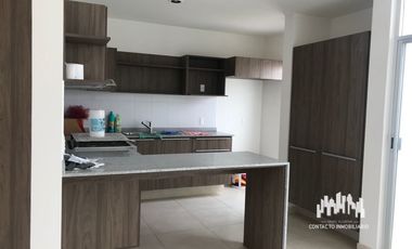 CASA EN RENTA EN NISPEROS CERCA DE VALLE IMPERIAL - 3 RECAMARAS