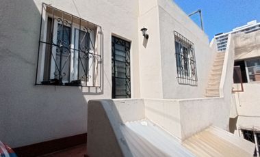 CASA CON EXCELENTE UBICACIÓN- AREA 204m2