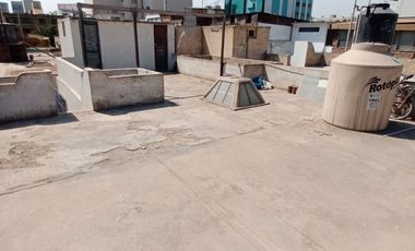 CASA CON EXCELENTE UBICACIÓN- AREA 204m2