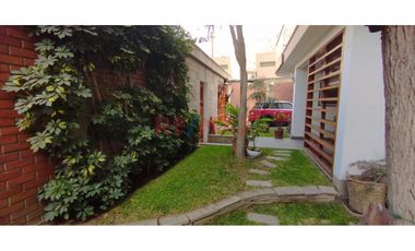 Se Vende Lindo Departamento en Los Alamos - Centrum - Surco – 170 M²