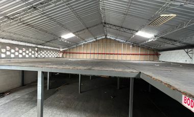 Alquilo bodega mas mezzanine y almacenaje - C. J. Arosemena
