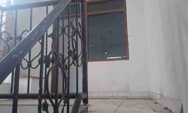 Disewakan Rumah bisa utk tinggal , taruh brg ,dll