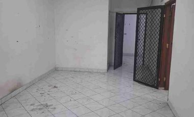 Disewakan Rumah bisa utk tinggal , taruh brg ,dll