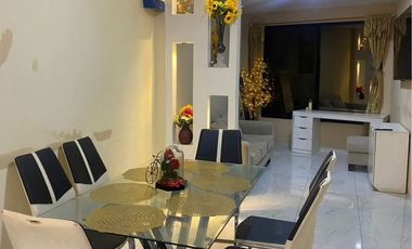 Alquiler Departamento Amoblado Cdla. Sauces 6. Moderno tanto el departamento como el mobiliario. Piso Segundo