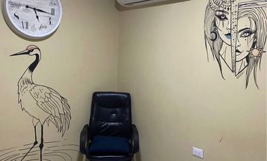 Alquiler Departamento Amoblado Cdla. Sauces 6. Moderno tanto el departamento como el mobiliario. Piso Segundo