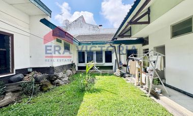 Rumah Cantik Bergaya Vintage Dekat MOG & Area Kuliner Potensi Bisnis Tinggi