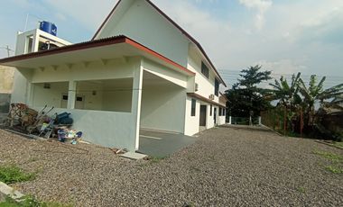 Rumah Megah Jual Sewa di Mojosongo Jebres Surakarta