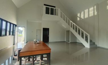 Rumah Megah Jual Sewa di Mojosongo Jebres Surakarta