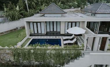 VILLA MODERN ELEGAN FURNISHED & POOL PRIBADI DGN  AREA TERBUKA LUAS DI LOMBOK NTB