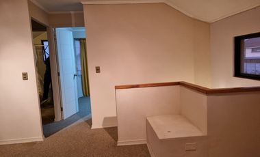 ARRIENDO CASA EN SELECTO BARRIO DE MACHALI