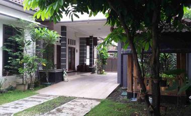 DIJUAL MURAH RUMAH MEWAH SUMBER SURAKARTA JAWA TENGAH