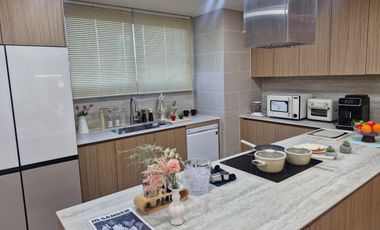 Pre-Selling Luxury Four (4) Bedroom Condo Unit in Clark Freeport Zone Pampanga.